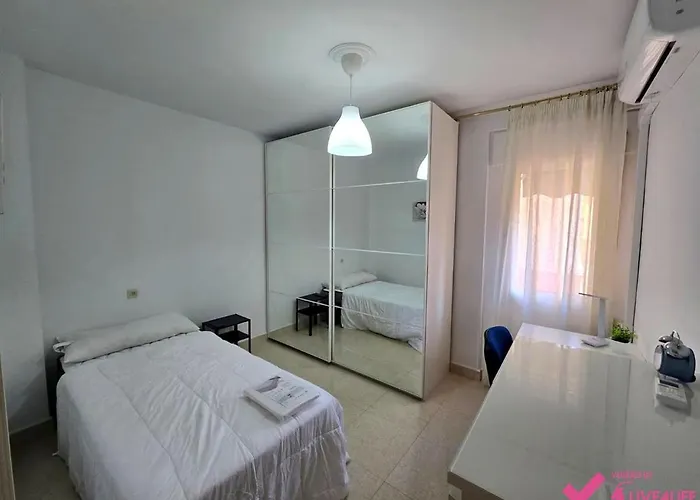 Cozy Mm Sea View Apartman *